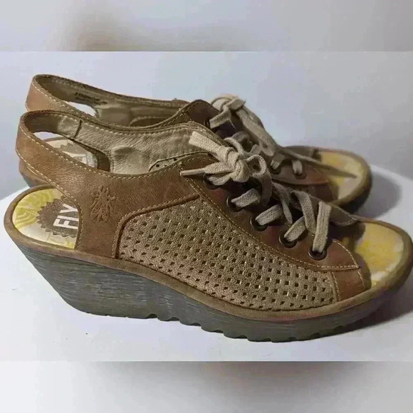 Fly London Leather Shoes - Picture 6 of 6